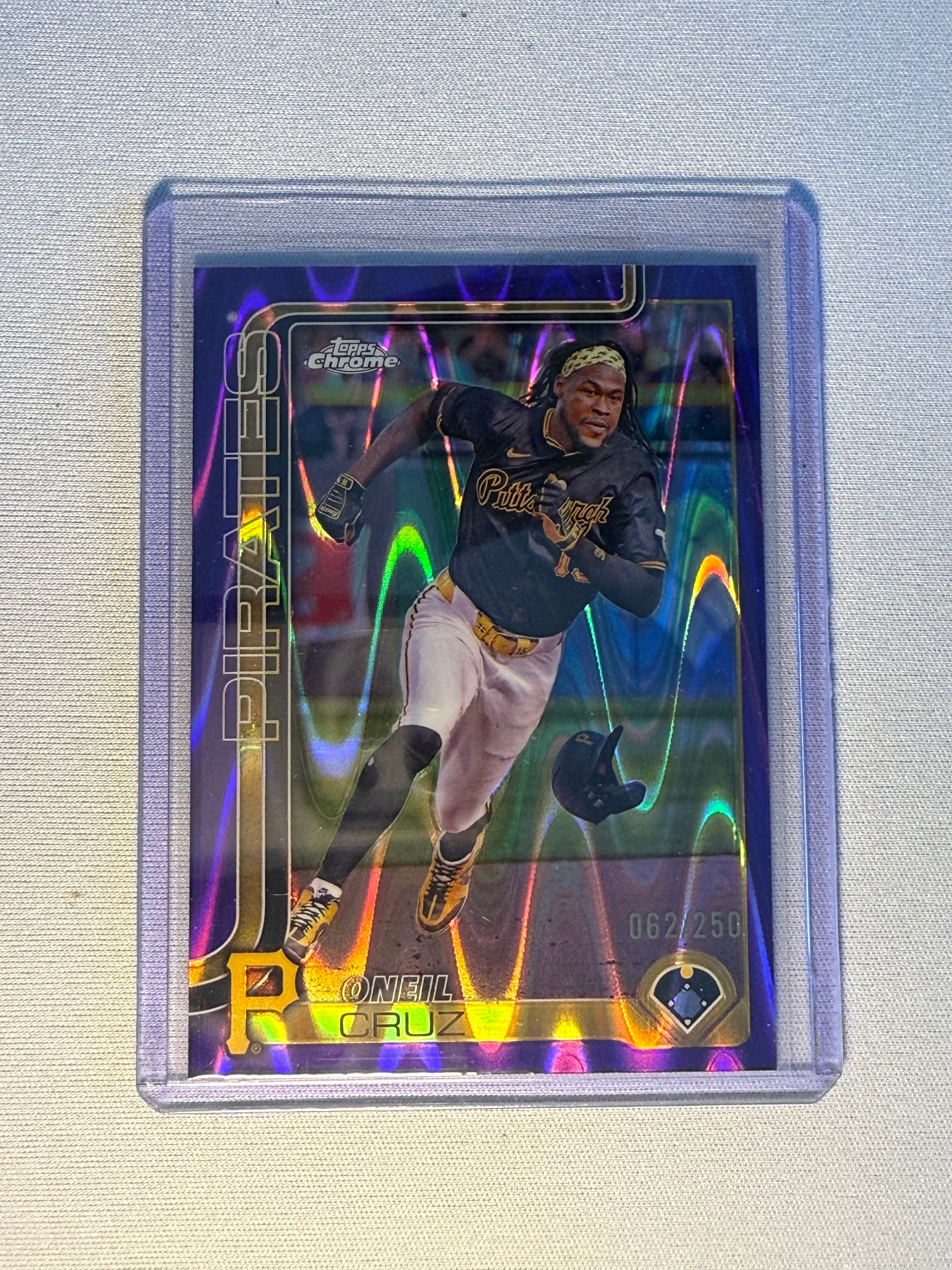Oneil Cruz Topps Chrome Wave Refractor /250